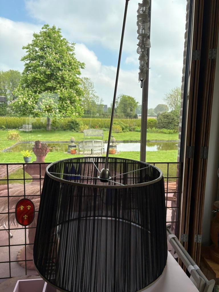 Luchter met zwarte linnen kap, Huis en Inrichting, Lampen | Kroonluchters, Ophalen, Zo goed als nieuw