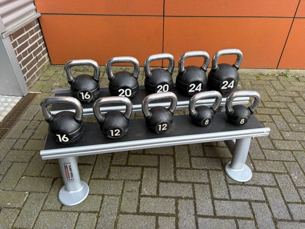 Escape Rubberen Kettlebells 8kg t/m 24kg + Escape Opbergrek, Ophalen, Zo goed als nieuw