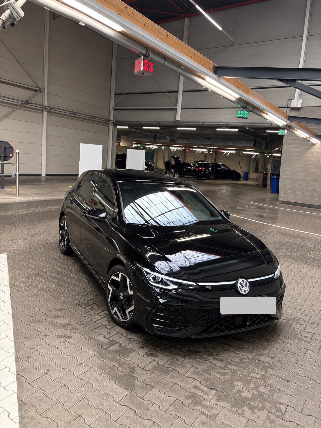 Golf 8.5 R Line eTSI 150cv, Autos, Achat, 110 kW, Noir, 5 portes
