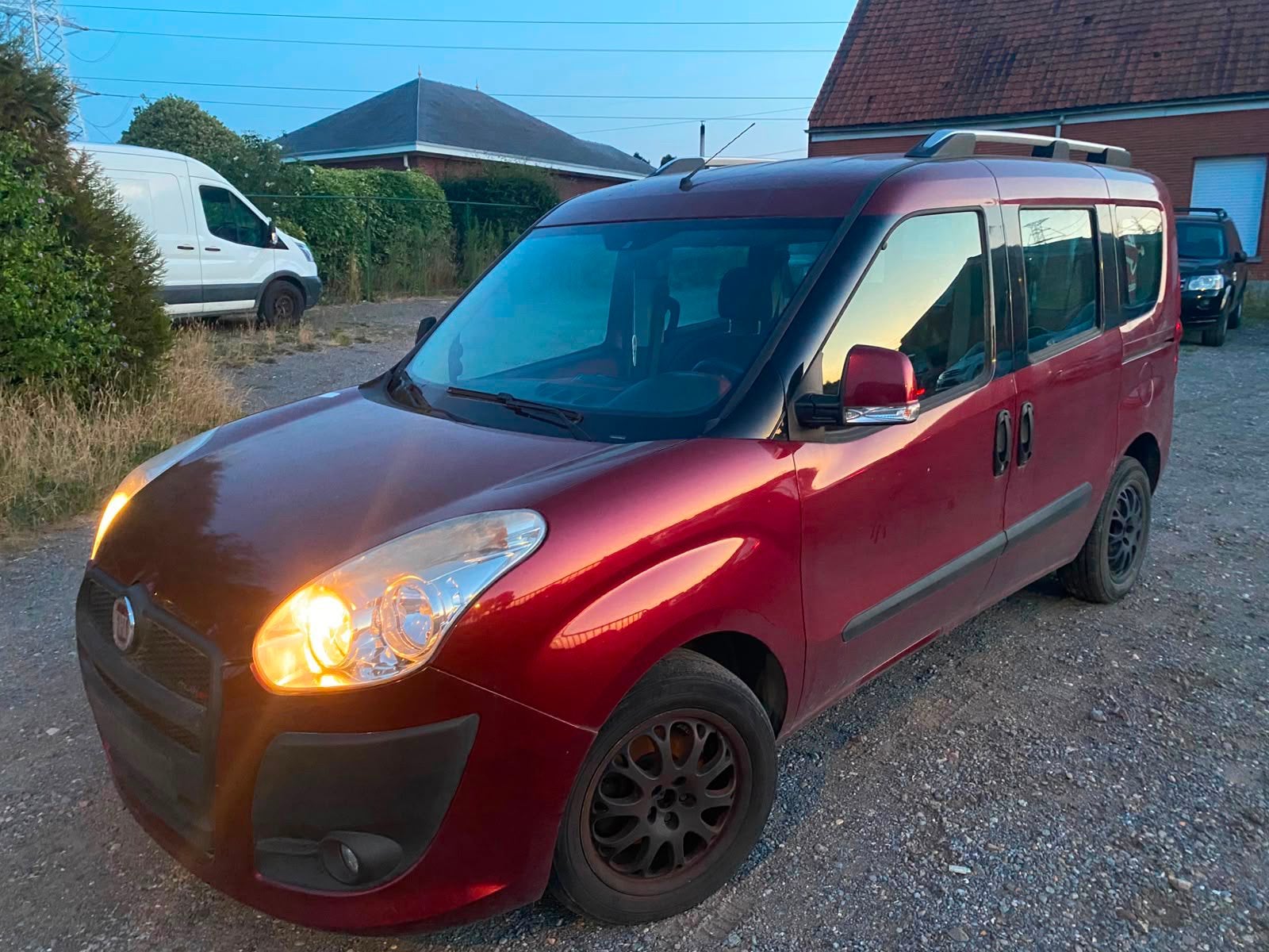 Fiat Doblo 1.6JTD automatique Euro5, Rouge, Euro 5, Achat, 5 portes