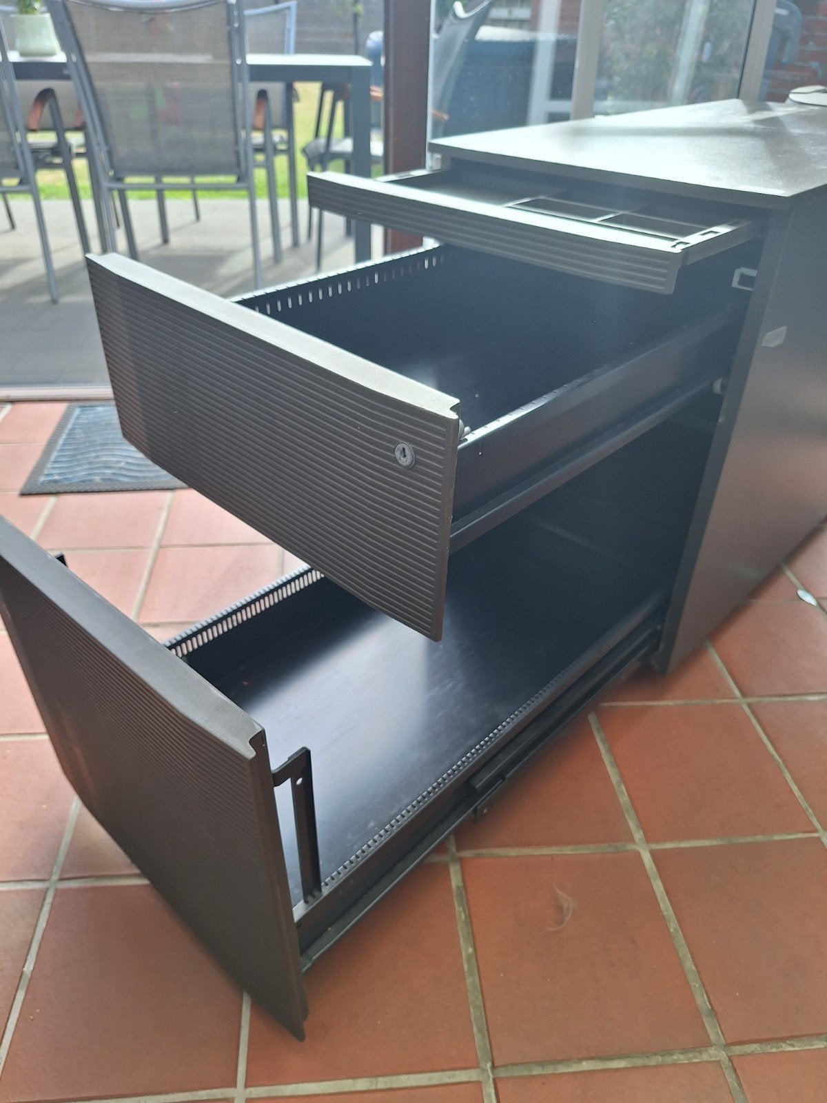 Ladenblok gratis, Tuin en Terras, Ophalen, Gebruikt, Metaal