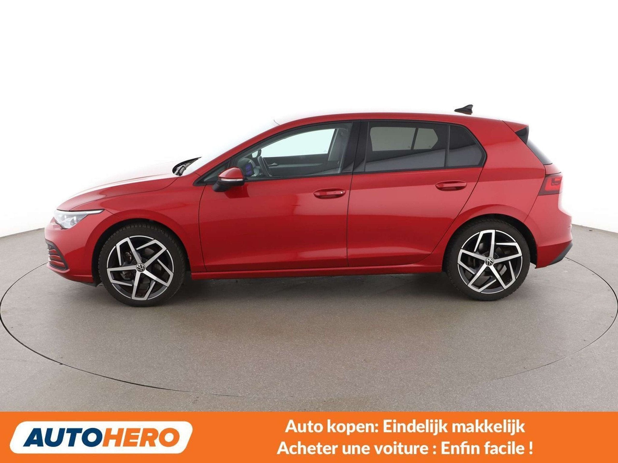 Volkswagen Golf 1.5 eTSI ACT Life (bj 2022, automaat), Auto's, Alcantara, Berline, Golf, 2 zetels