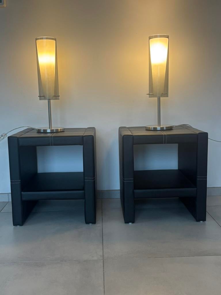 Table de nuit et lampe de chevet, Maison & Meubles, Enlèvement, Comme neuf