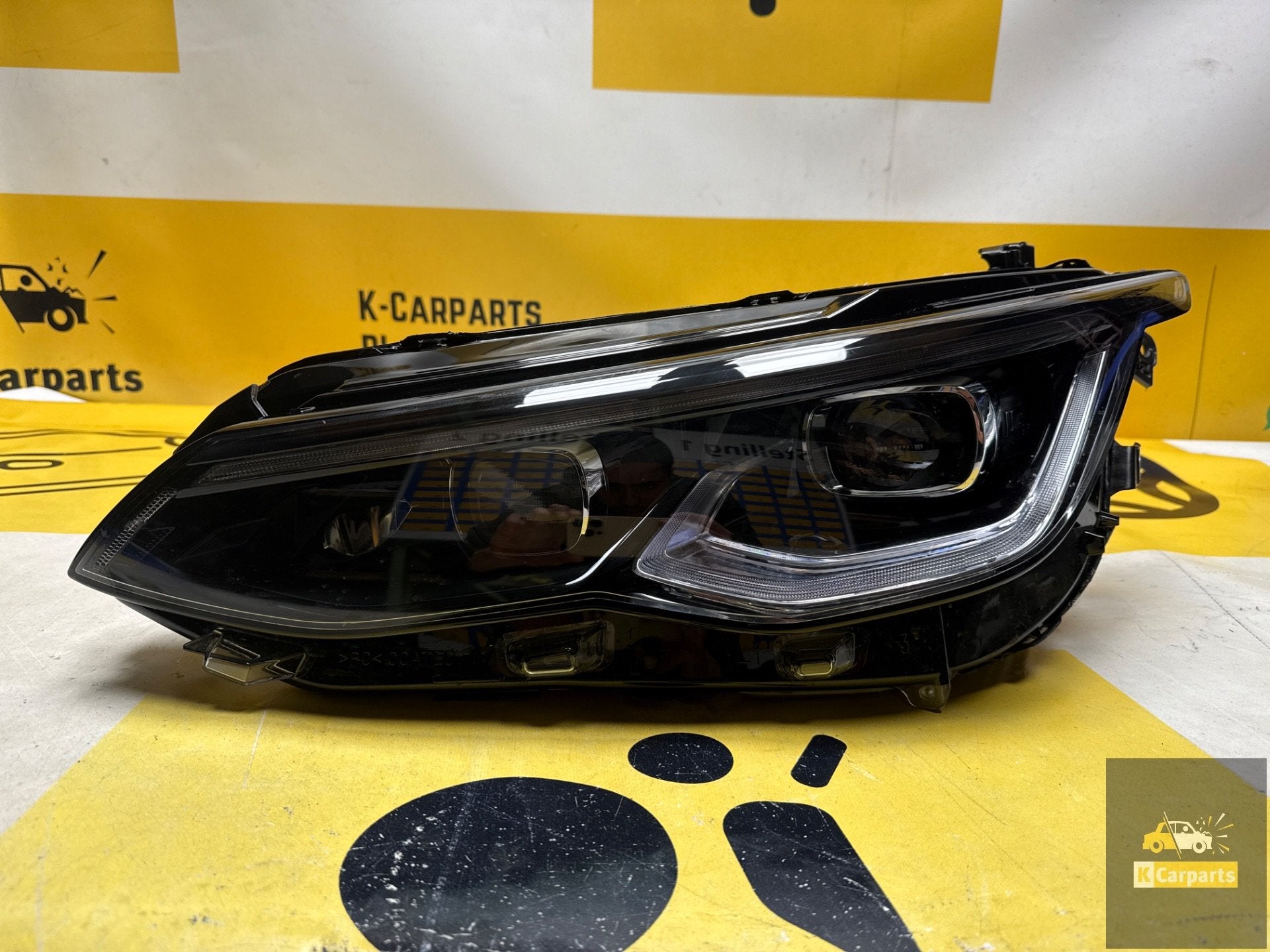 Phare avant IQ.Light noir Volkswagen Golf 8 GTI R 5H1941059R, Info@fabrikant.eu, Fabrikant BV, Utilisé, Fabrikantstraat 1
1000 AA  Amsterdam, NL