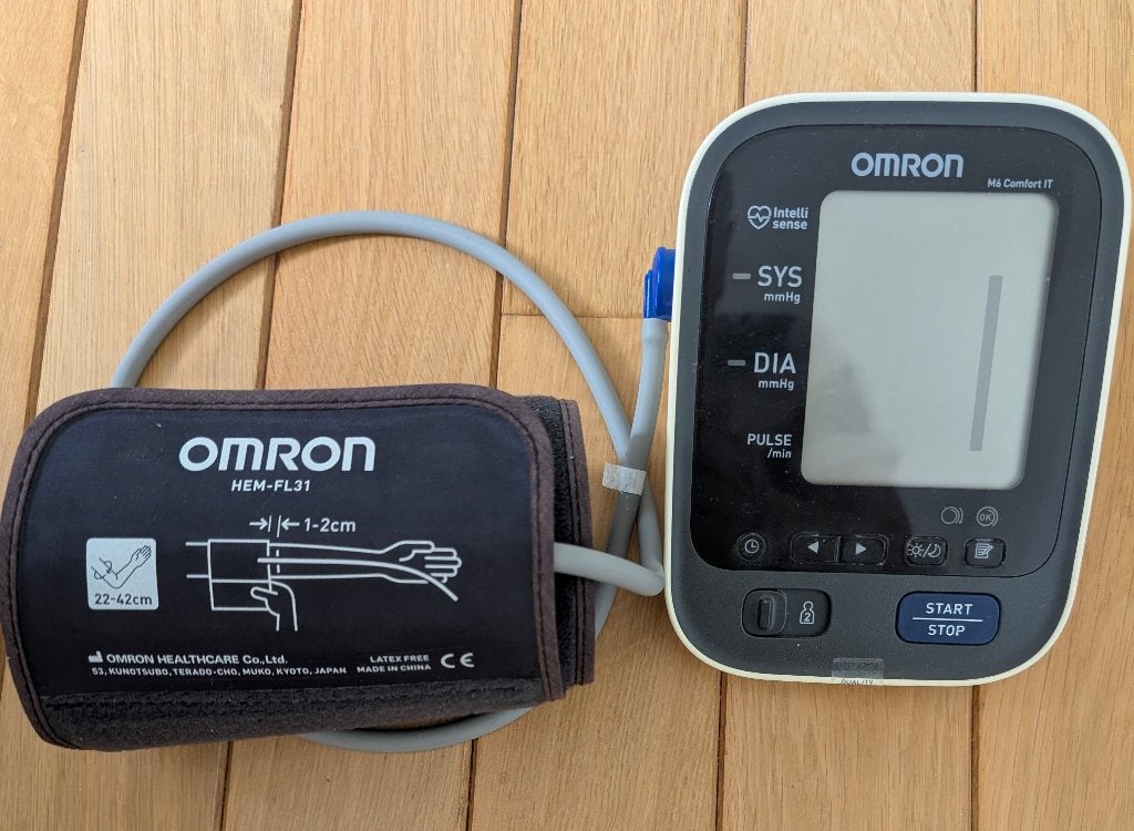 Omron M6 comfort bloeddrukmeter, Diversen, Ophalen, Zo goed als nieuw