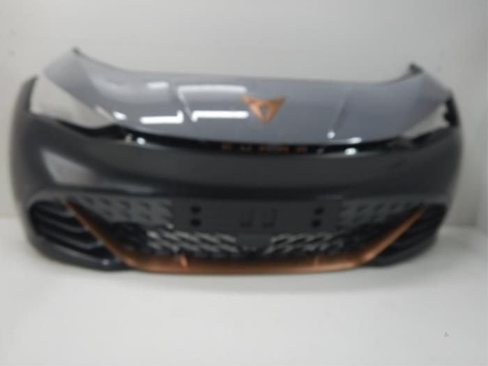 Cupra Born Voorbumper 10E 6PDC, Ophalen of Verzenden, Gebruikt, Voor, Bumper