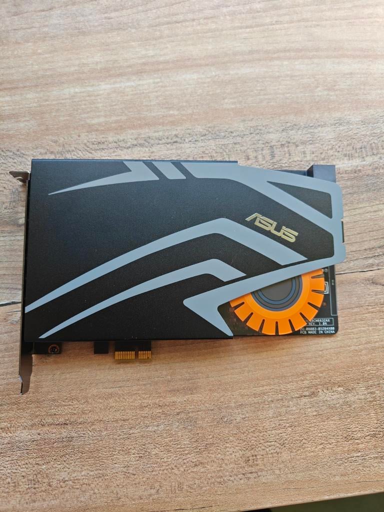 Asus strix soar geluidskaart, Computers en Software, Ophalen