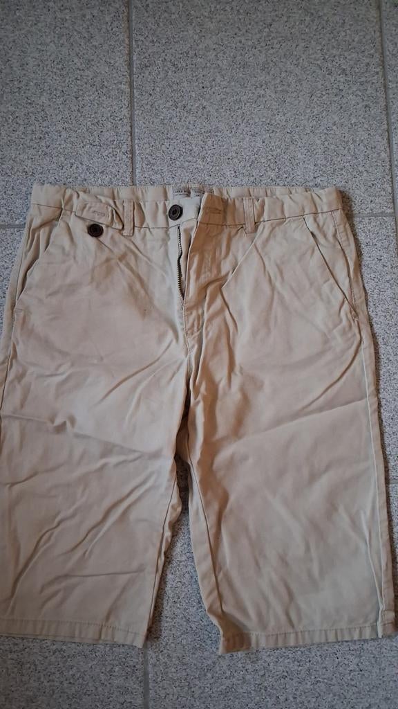 Short Zara taille 152, Enfants & Bébés, Pantalon, Garçon, Enlèvement ou Envoi, Comme neuf
