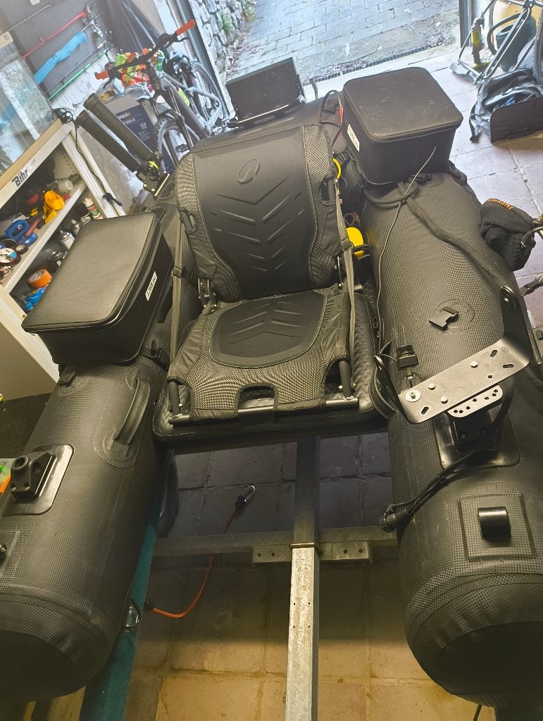 Float tube, Enlèvement ou Envoi, Comme neuf, Autres types