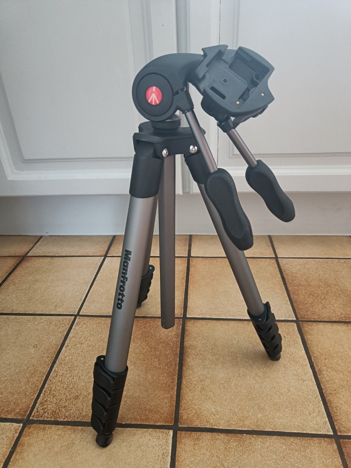 Manfrotto tripod, Audio, Tv en Foto, Fotografie | Statieven en Balhoofden, Ophalen, Manfrotto