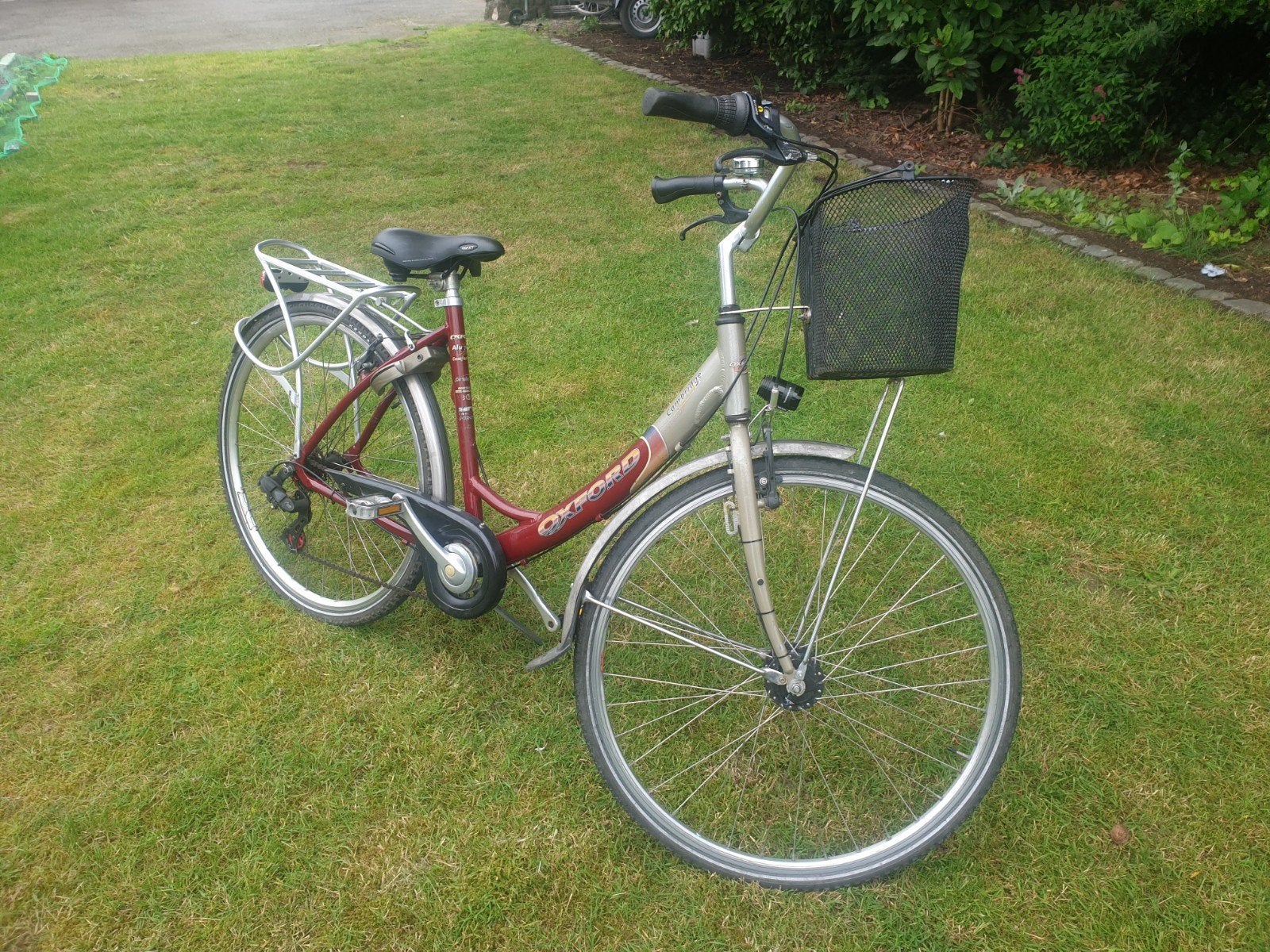 Oxford Cambridge damesfiets, Fietsen en Brommers, Fietsen | Dames | Moederfietsen, Mandje, Versnellingen, Ophalen