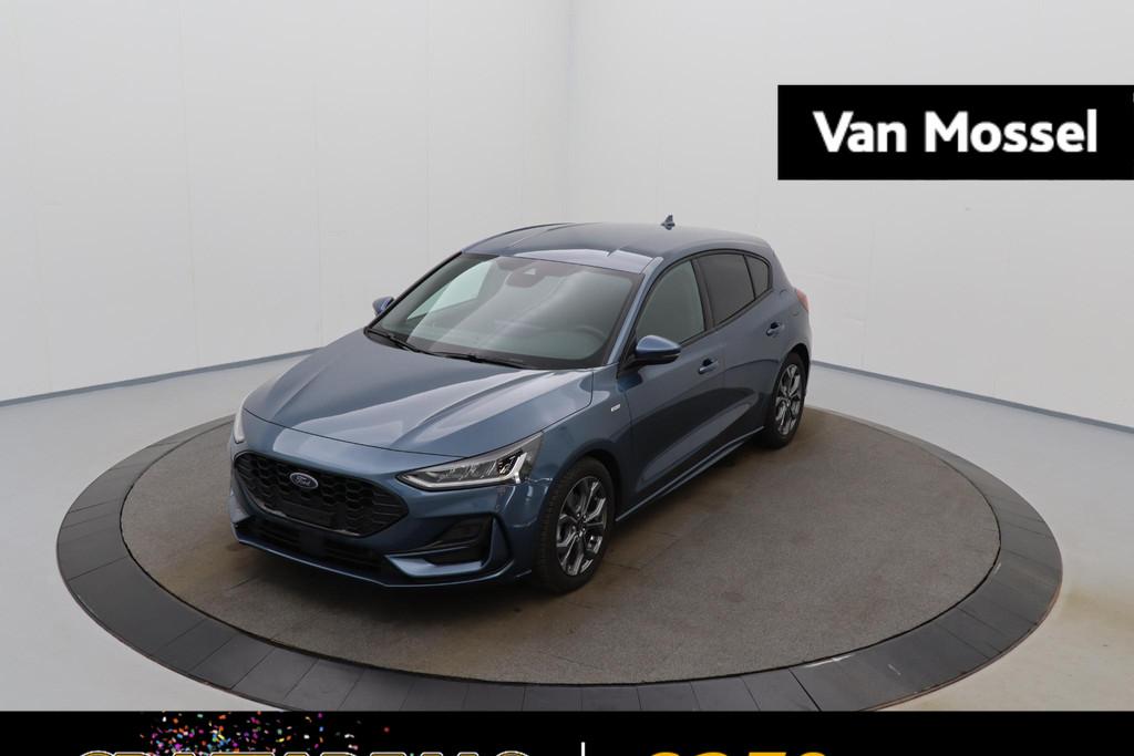 Ford Focus ST Line | Automaat | Winterpack, https://public.car-pass.be/vhr/31b4dea3-f0df-4760-977f-2484ccef383d, Stof, Gebruikt