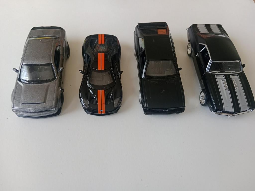 Lot van 4 auto's, Hobby en Vrije tijd, Modelauto's | Overige schalen, Auto, Ophalen of Verzenden