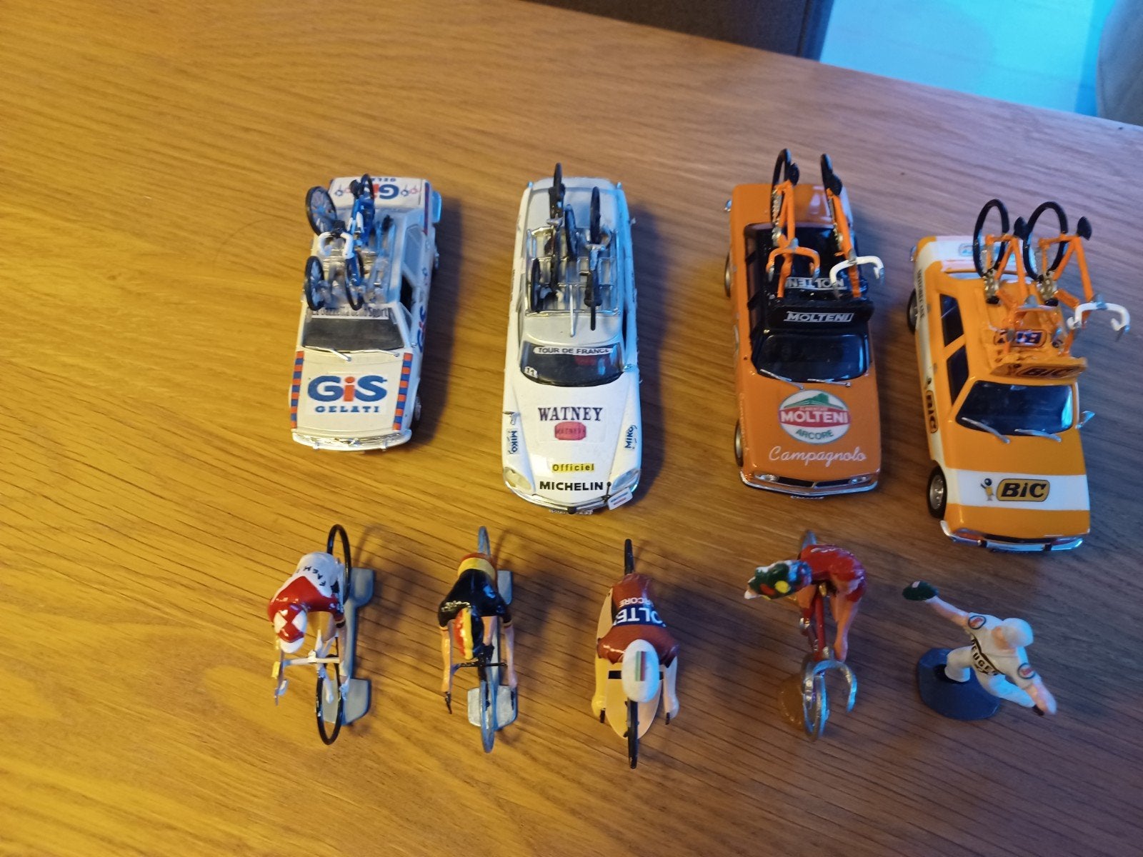 miniatuur wielrenners autos, Enlèvement