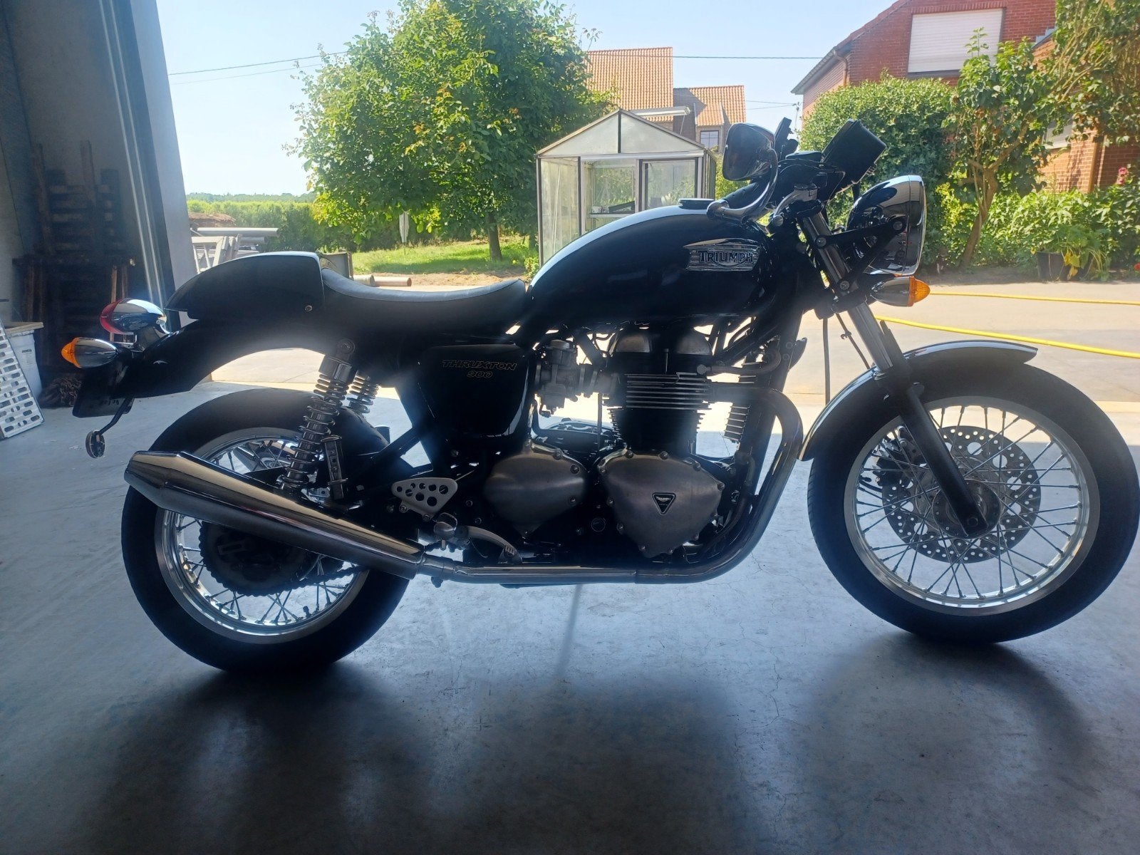 Propere triumph truxton mee zeer weinig kilometers, Particulier
