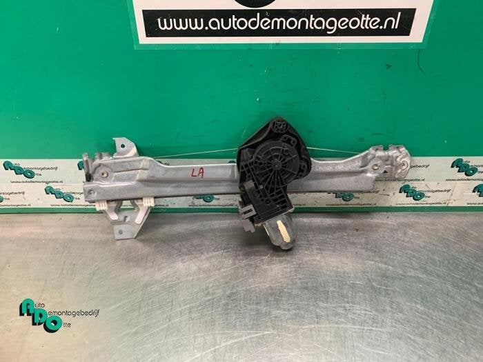 Mécanique vitre 4portes arrière gauche d'un Citroen C4 (C4, -, 3 mois de garantie, Utilisé, -