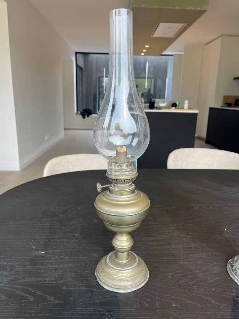 Olielamp, Enlèvement