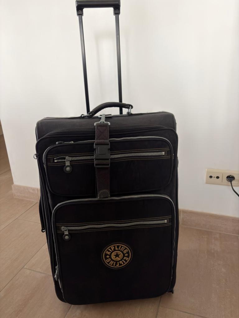Kipling zwarte reiskoffer op 2 wieltjes, Handtassen en Accessoires, Koffers, Ophalen, Gebruikt, Zacht kunststof, Wieltjes