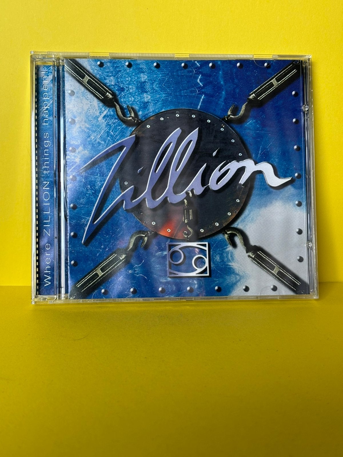 Zillion - the first - where zillion things happen, Cd's en Dvd's, Verzenden, Gebruikt