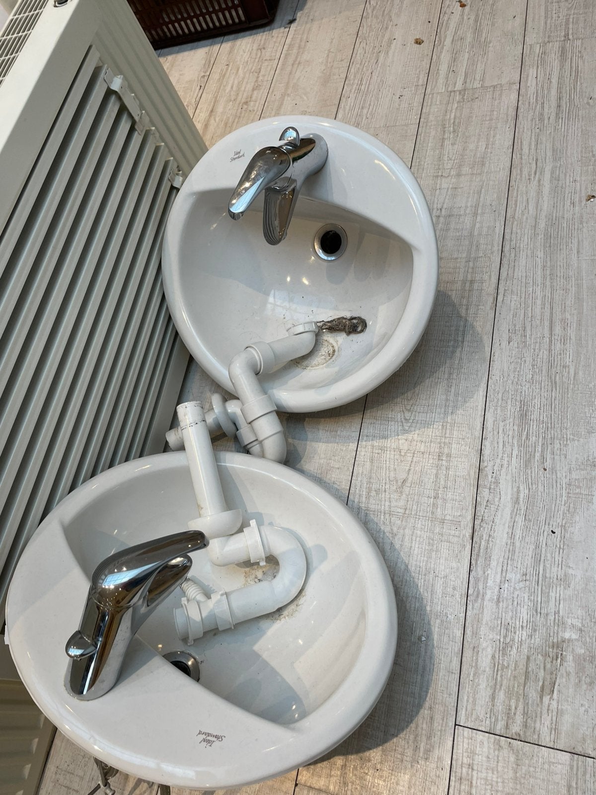 Lavabo 2st, Doe-het-zelf en Bouw, Zwenkwielen, Ophalen, Gebruikt
