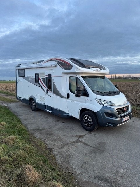 Roller Team Magnifico 285 TL, Caravanes & Camping, Camping-cars, Particulier, jusqu'à 5, Semi-intégral, Fiat, Fiat, 7 à 8 mètres