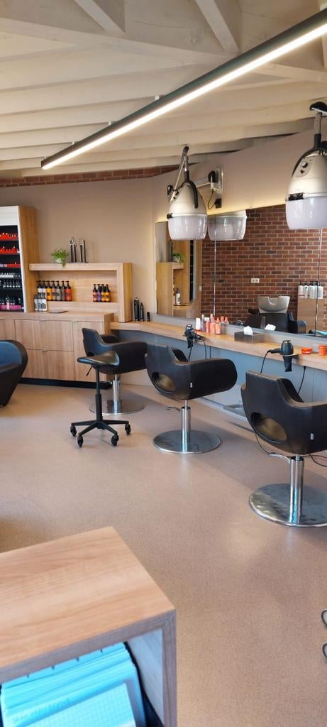 Kapsalon meubelen, Ophalen