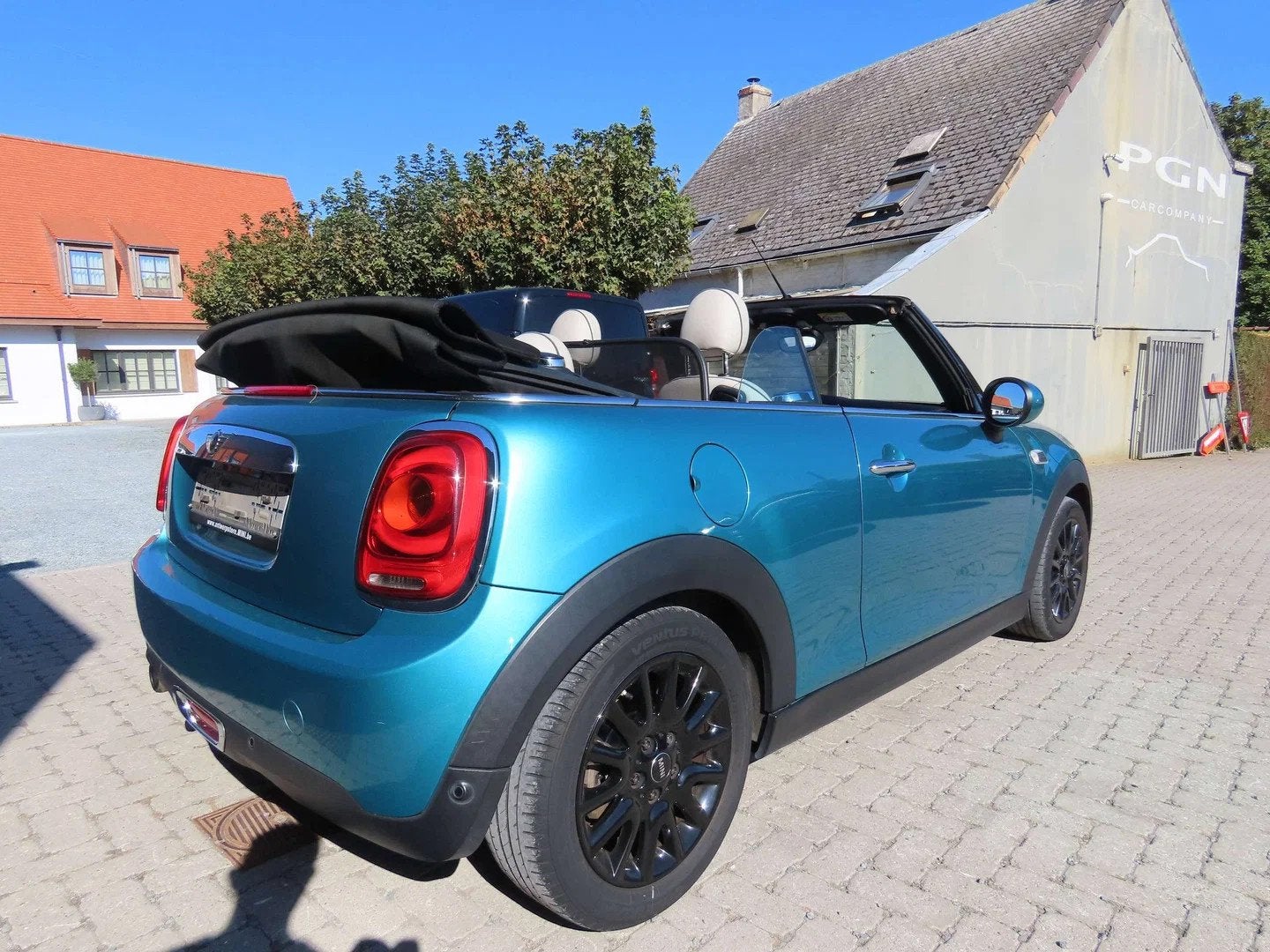 MINI Cabrio One Mini Cabriolet 1.2 One (bj 2016), Auto's, Gebruikt, Cabriolet, Blauw, 1198 cc