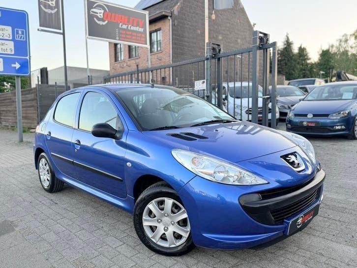 Peugeot 206+ 2010 *039000km* 1.1i 5deurs 1ste eigenaar, Voorwielaandrijving, Stof, 135 g/km, 4 cilinders