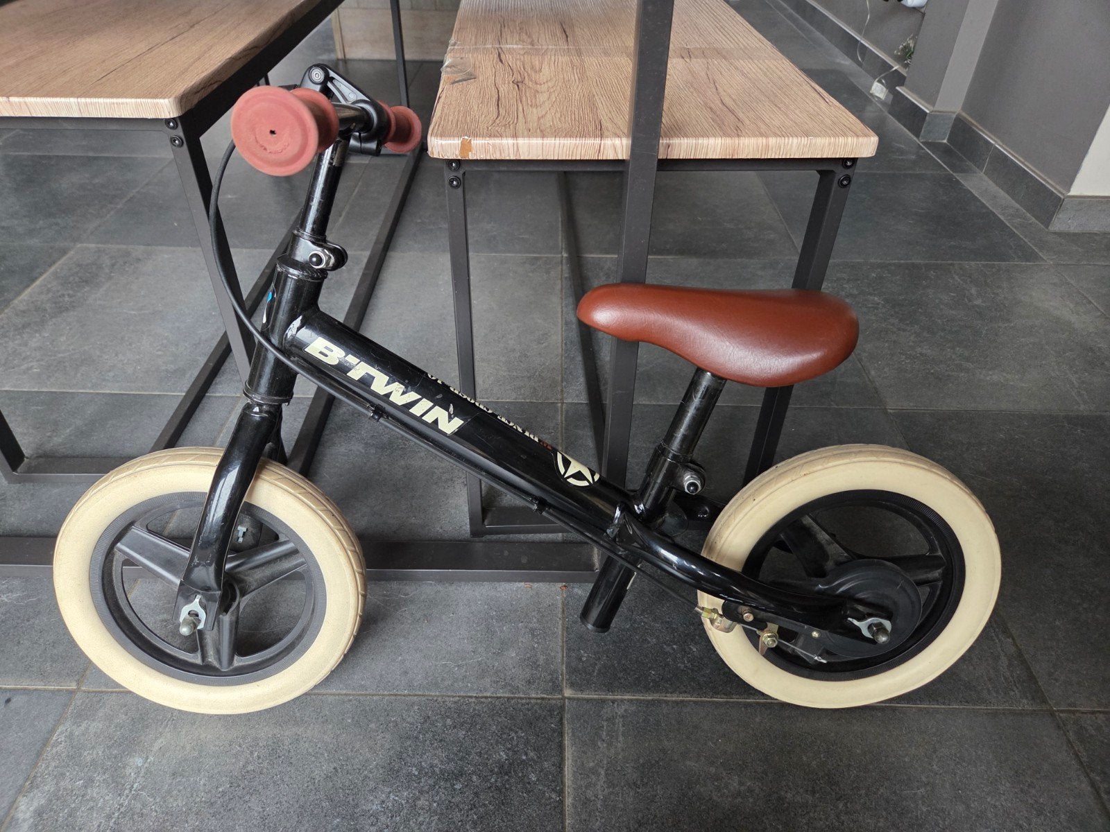 Zwarte loopfiets BTWIN 10 inch, Enlèvement, Utilisé, Vélo d'équilibre