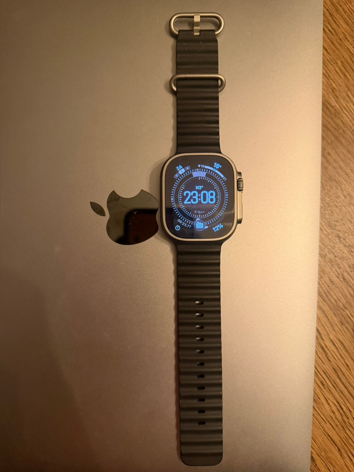 Apple Watch Ultra 2 49 mm en titane naturel — Bracelet océan, Bijoux, Sacs & Beauté, Enlèvement ou Envoi, GPS