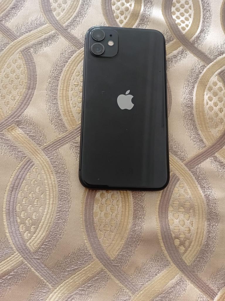 Iphone 11, Telecommunicatie, Mobiele telefoons | Hoesjes en Screenprotectors | Apple iPhone, Ophalen, Zo goed als nieuw, IPhone 11