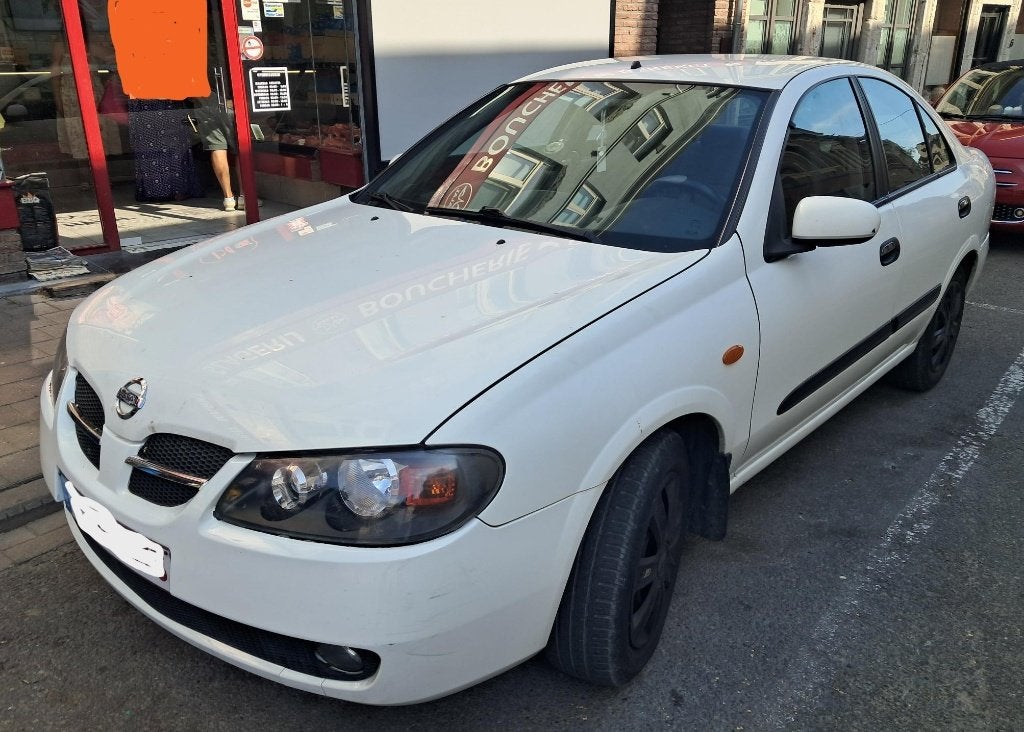 Nissan Almera 1.5 benzine euro4, Autos, Nissan, Almera, 75 kW, Achat, 4 portes