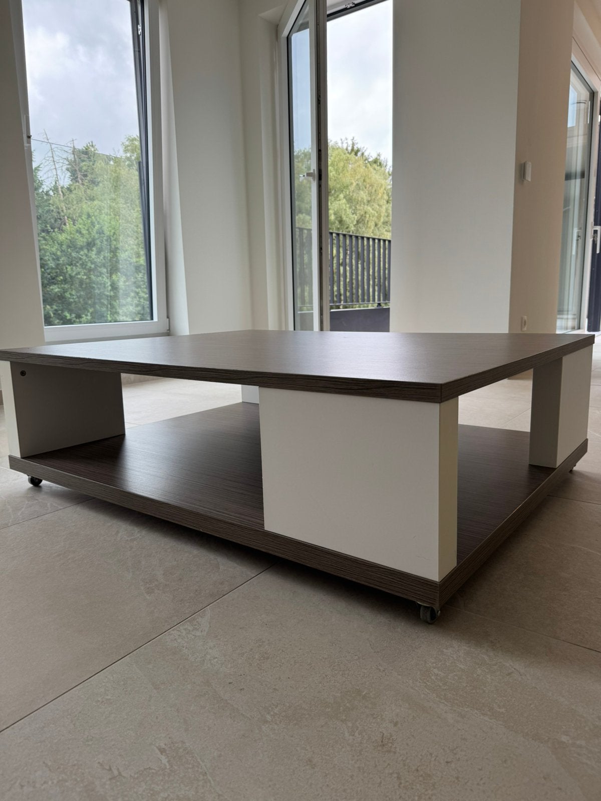 Moderne salontafel 120x100 cm – Donker hout & wit, Ophalen, Zo goed als nieuw