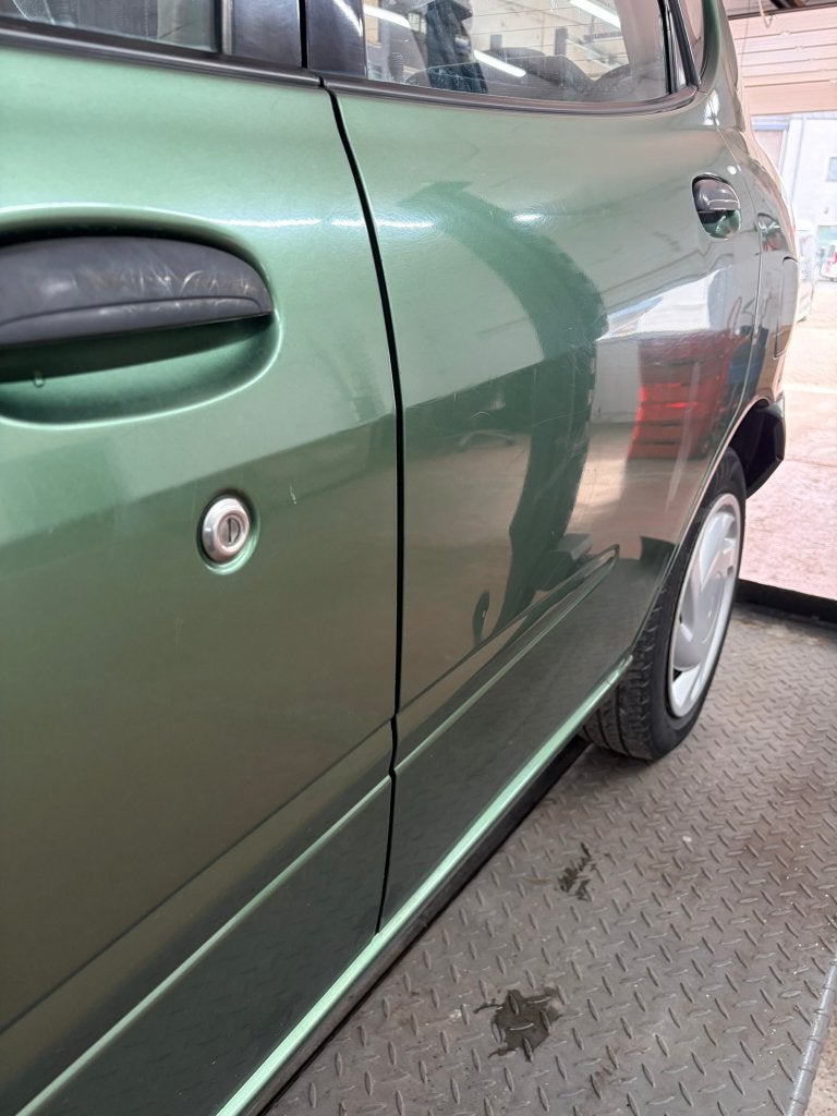 Daihatsu Sirion, Auto's, 41 kW, Sirion, 989 cc, Handgeschakeld