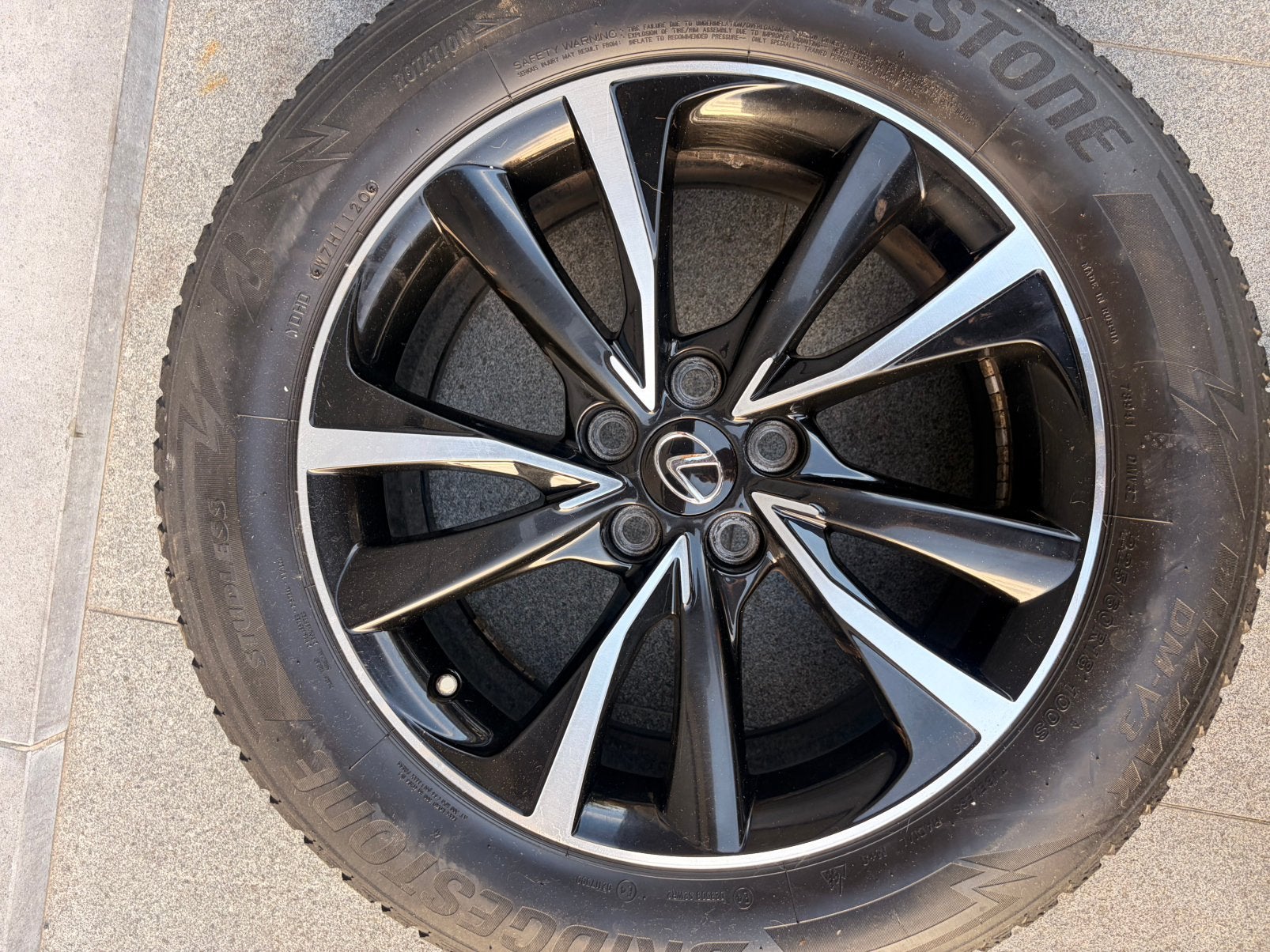 Lexus set wielen 225/60R18 100S, Ophalen, Band(en)