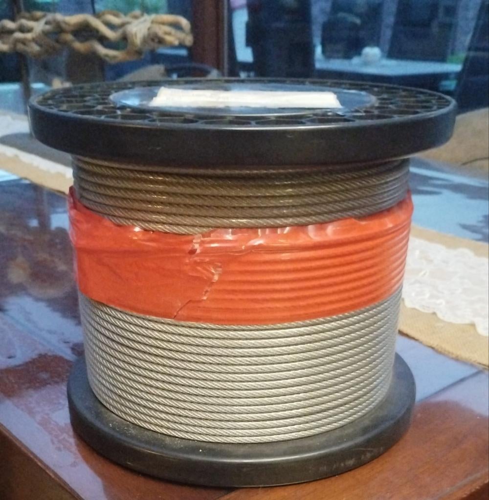 100 meter geplastificeerde stalen kabel zie omschrijving, Doe-het-zelf en Bouw, Elektriciteit en Kabels, Ophalen, Nieuw