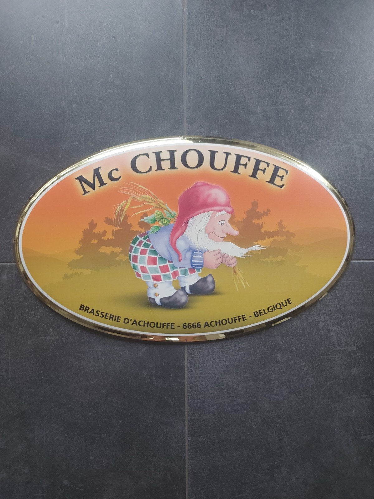 Mc Chouffe Reliëf reclamebord eerste versie, Enlèvement ou Envoi, Utilisé, Panneau, Plaque ou Plaquette publicitaire, Autres marques