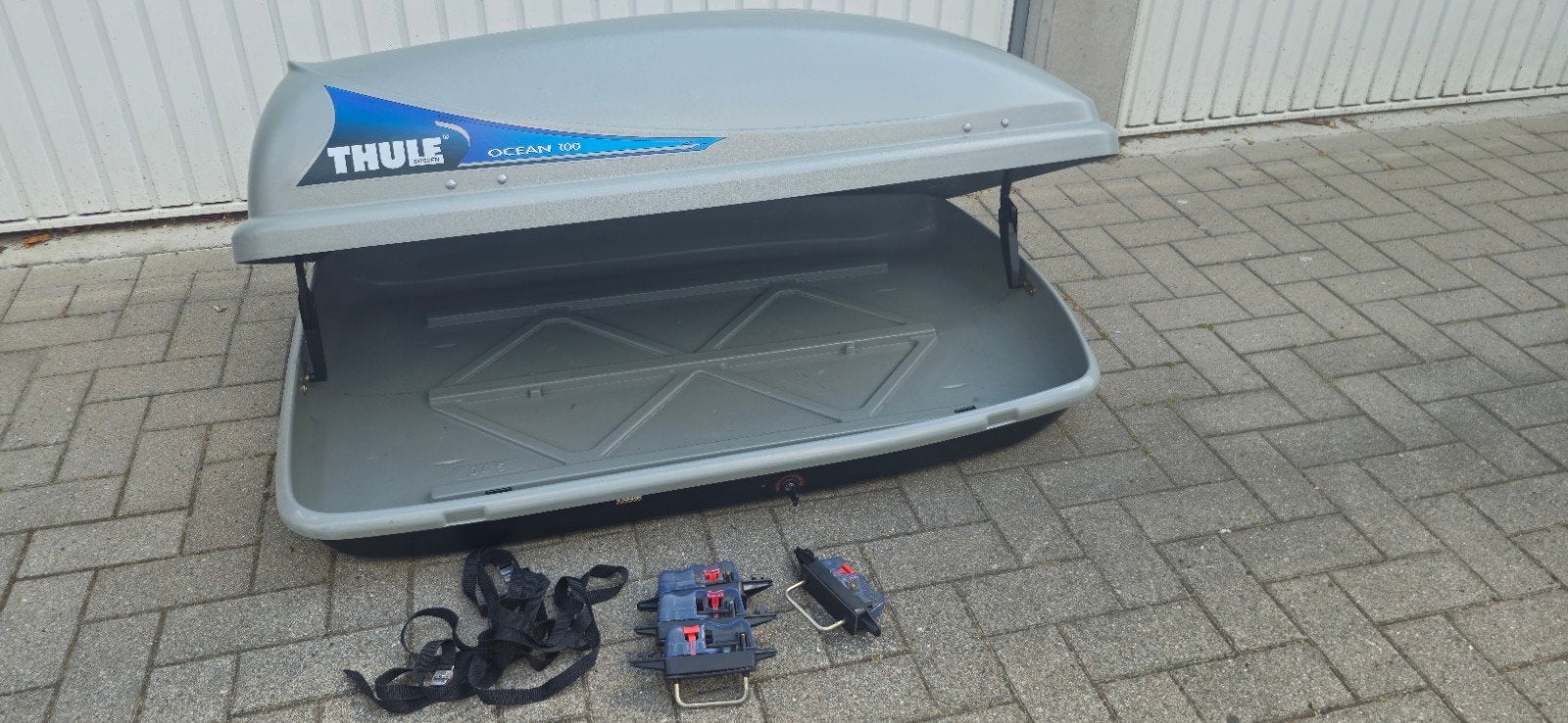 dakkoffer thule ocean 100, Enlèvement