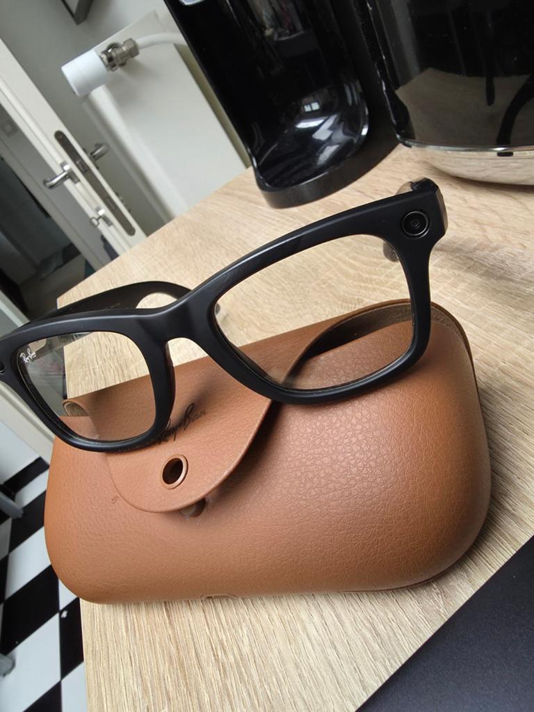 Ray-Ban Meta Wayfarer (Smart Glass)– Fotochromische glazen, Handtassen en Accessoires, Zonnebrillen en Brillen | Dames, Ophalen