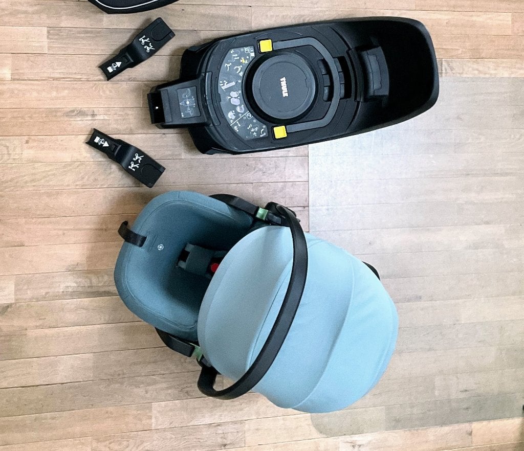 Thule Maple autostoel + Thule Alfi basis ISOFIX(bijna nieuw), Verstelbare rugleuning, Zo goed als nieuw, Isofix, Ophalen