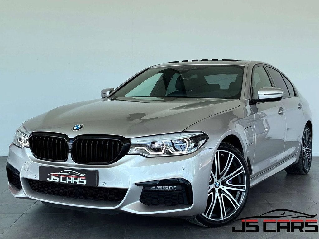BMW 5 Serie 530 eA xDrive PHEV FULL PACKM-COCKPIT-T.O-CARPLA, Auto's, BMW, Automaat, 4 cilinders, Leder, Bedrijf