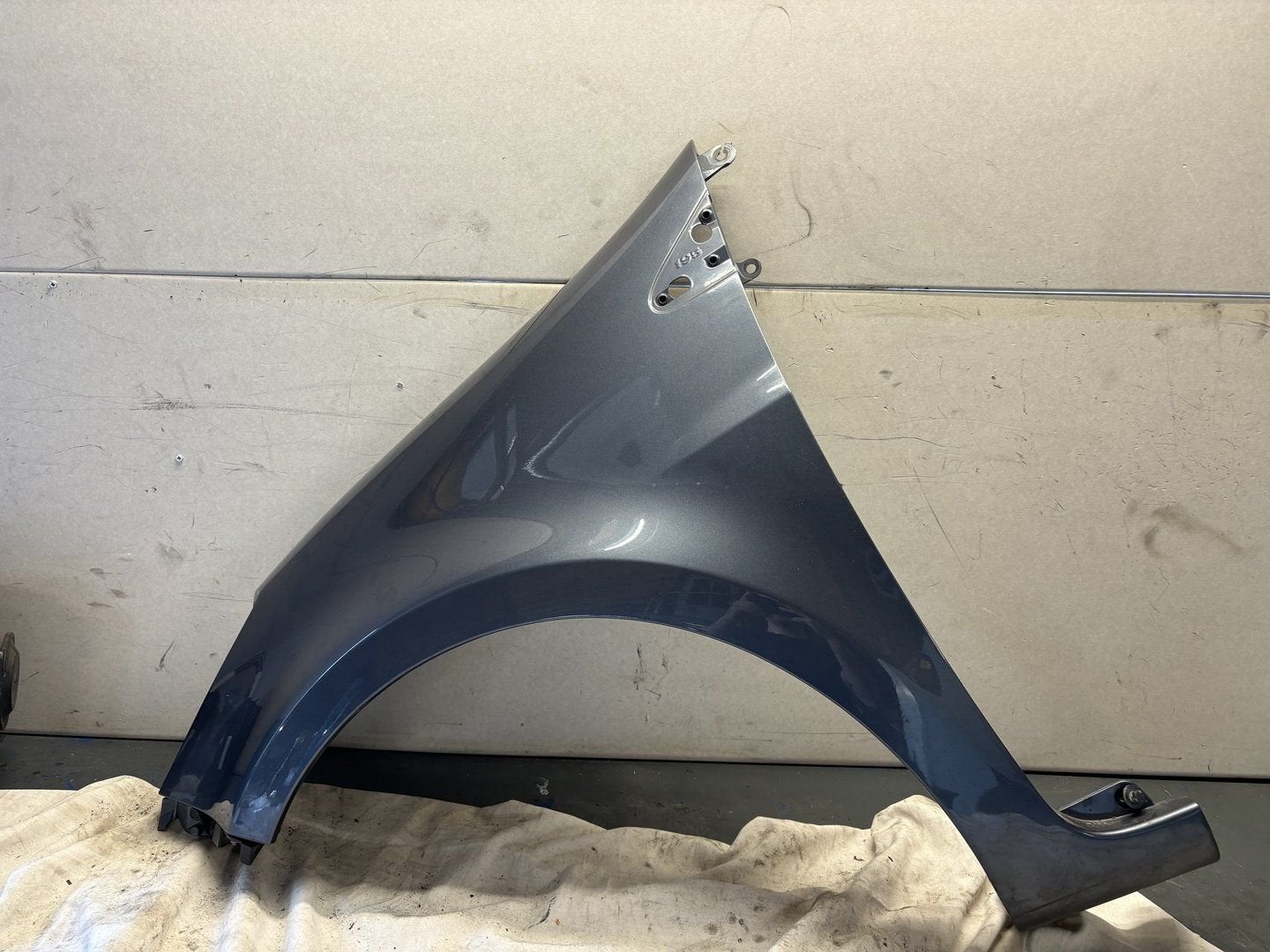 Renault Clio 3 Zijscherm Spatbord Linksvoor 8200325170, Gebruikt, -, Renault, -