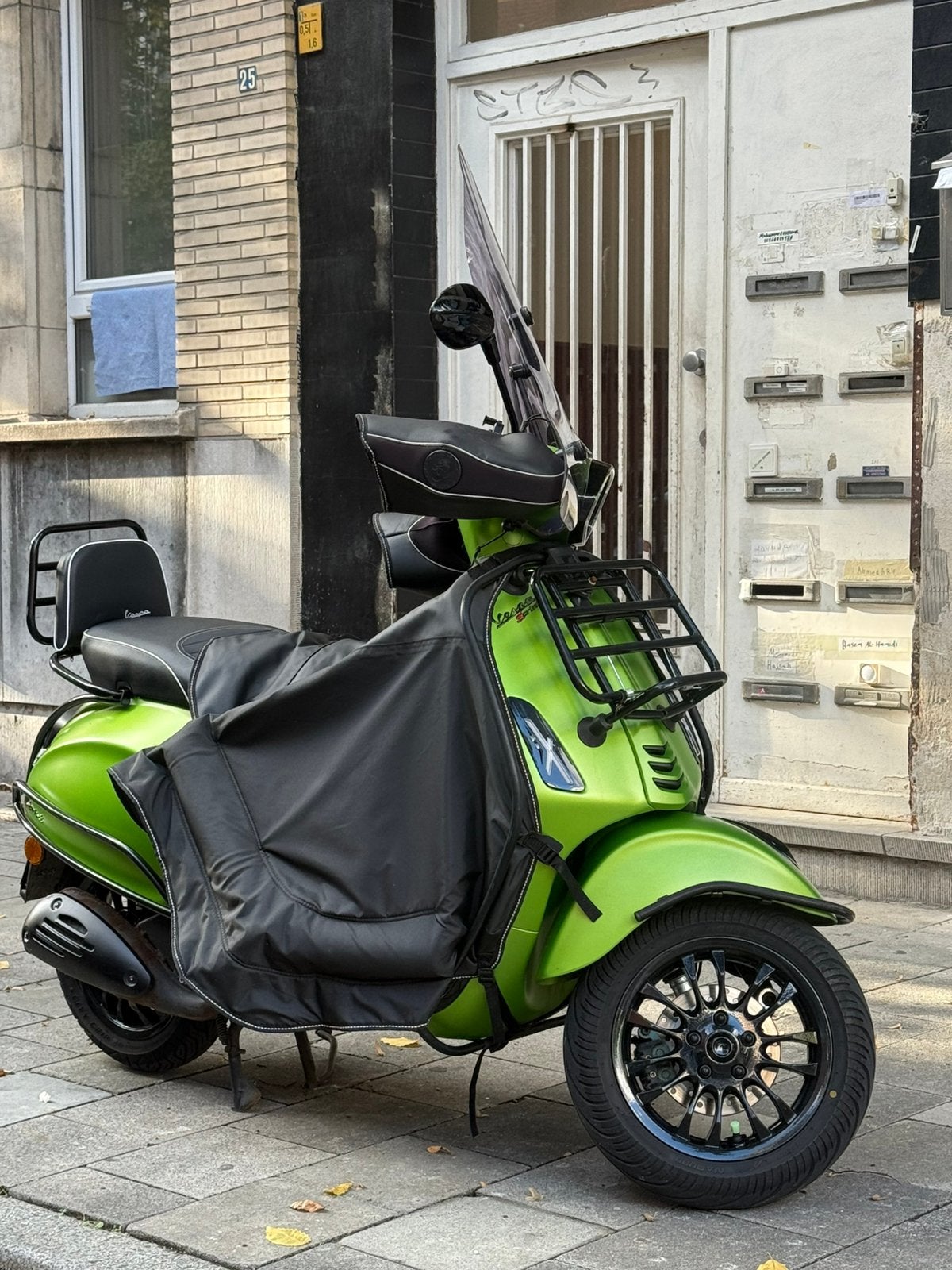 Vespa sprint full option, Fietsen en Brommers, Ophalen, 49 cc, Zo goed als nieuw, Benzine