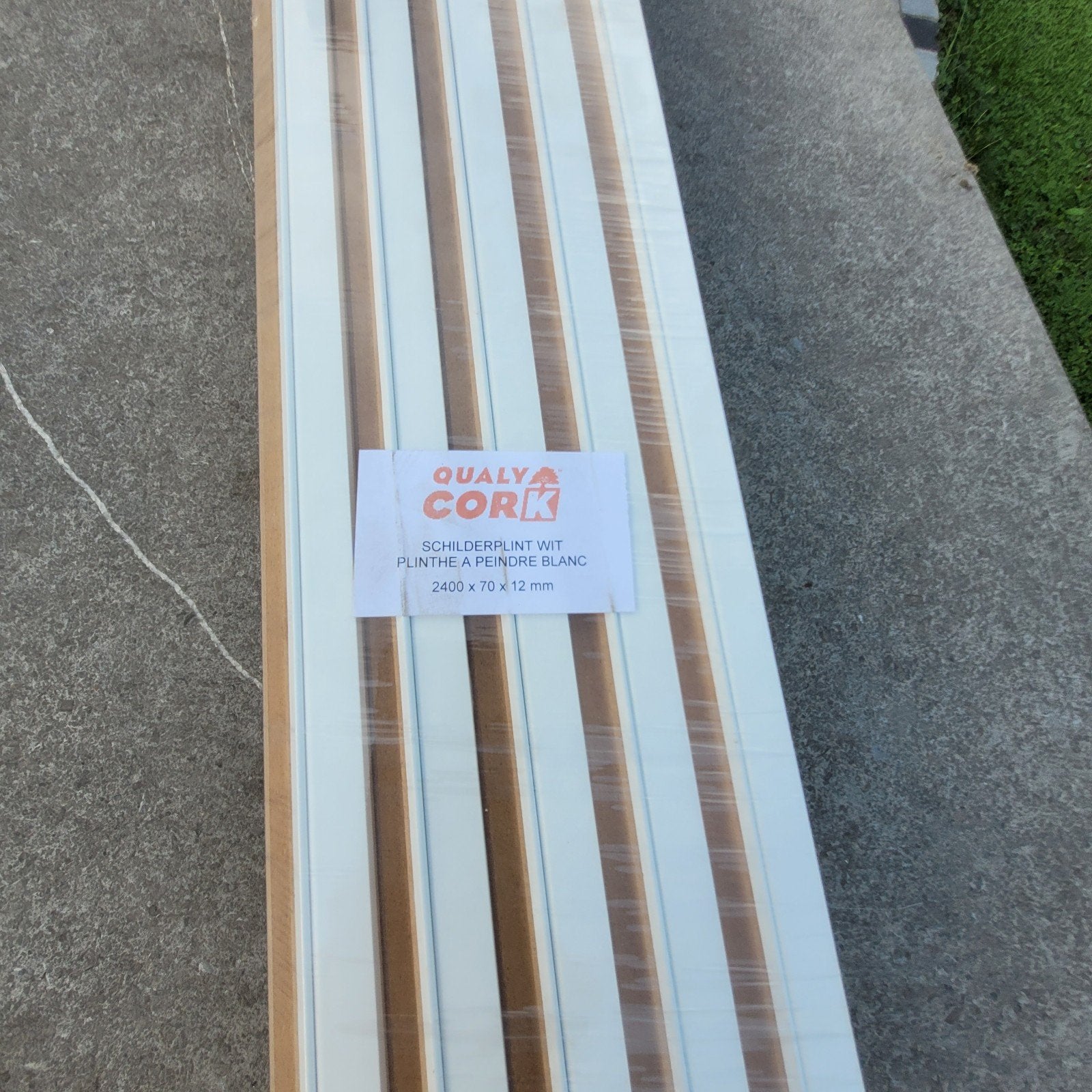AV plinthes MDF neuves blanches, Bricolage & Construction, Enlèvement, MDF, Plinthes