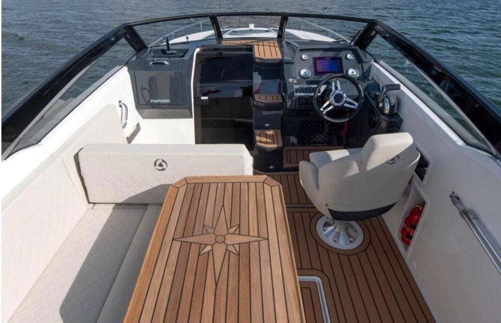 Prachtige Parker adventure 720, 50 cm, Essence, Bateau à cabine, Alimentation à quai