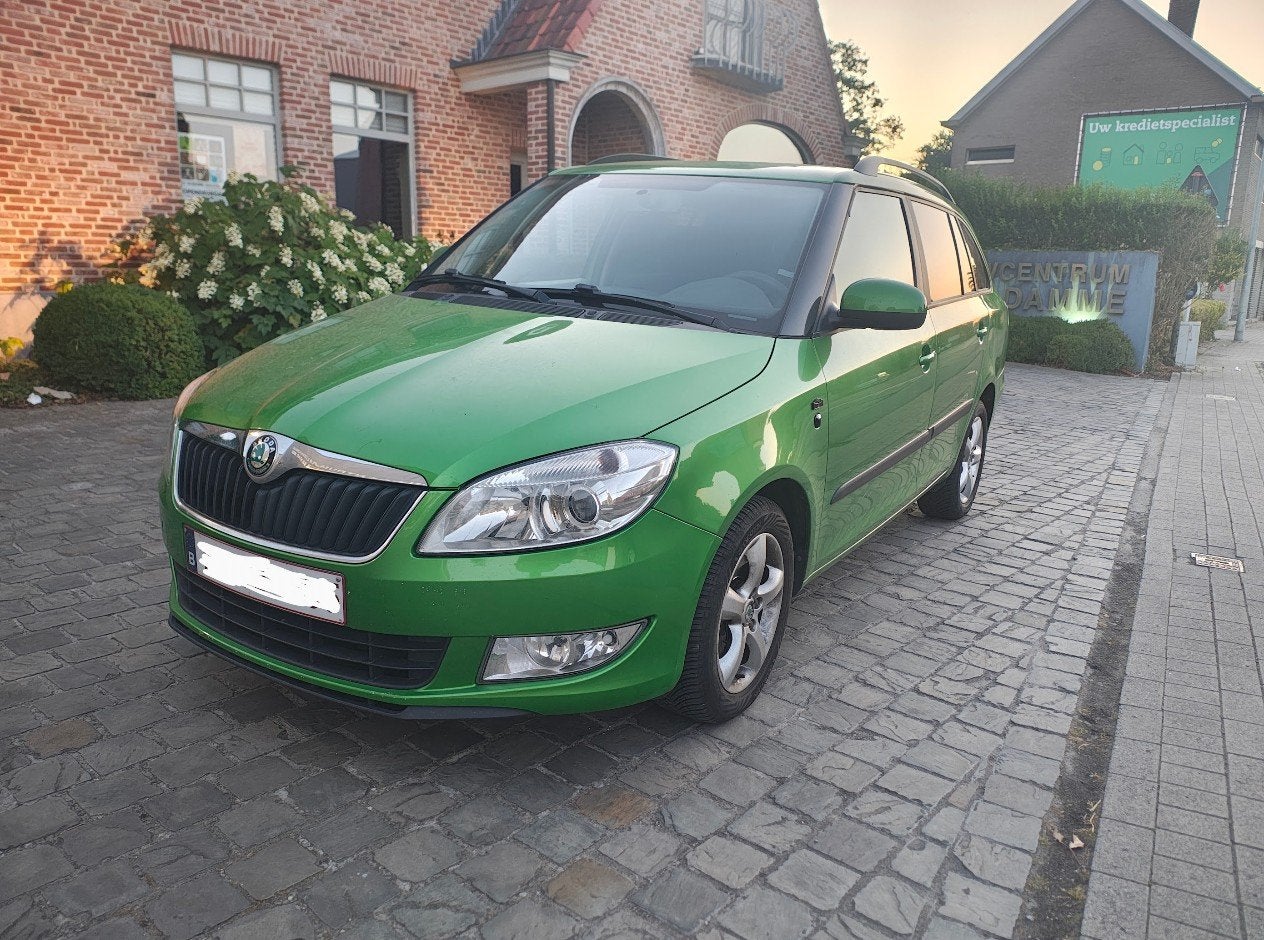 Skoda Fabia Combi 1.2 TSI, Autos, Skoda, Euro 5, Achat, Bluetooth, Boîte manuelle