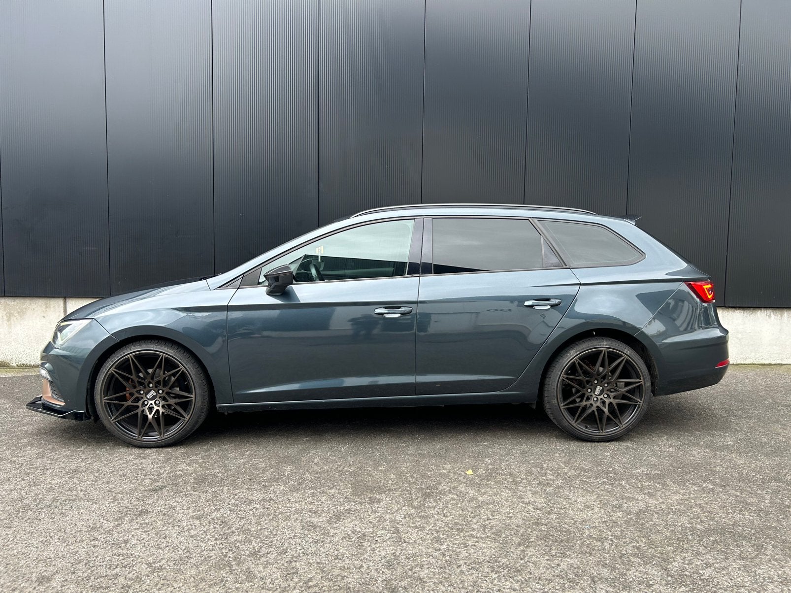 Seat Leon ST 1.5 Benzine + Cng / Automaat / 86000km, Auto's, Automaat, Stof, Leon, Bluetooth