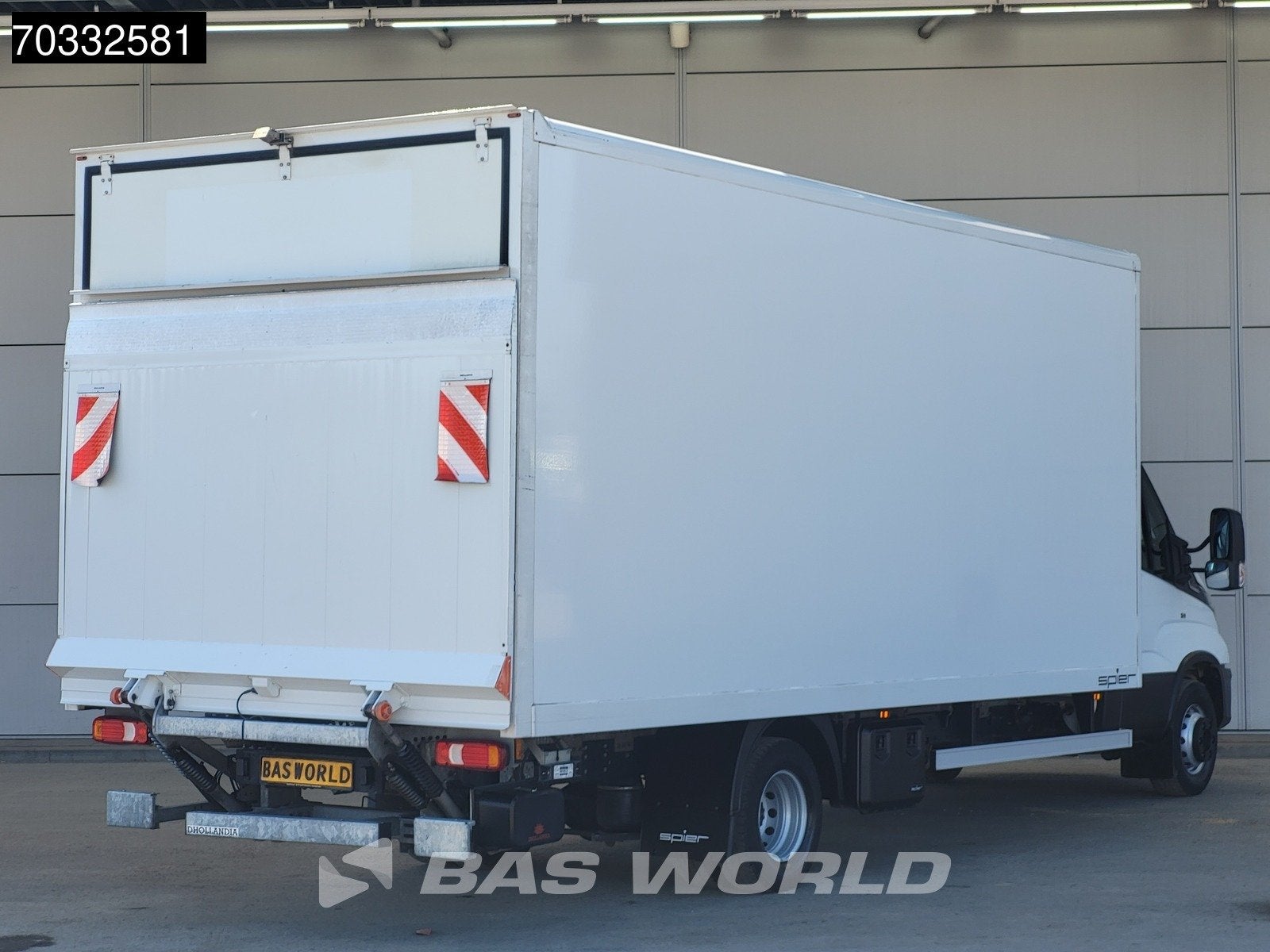 Iveco Daily 72C21 3.0L Automaat 1000KG Laadklep Dubbellucht, Auto's, Stof, Gebruikt, Euro 6, 4 cilinders