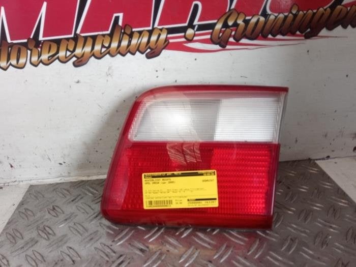 Achterlicht rechts van een Opel Omega, Gebruikt, -, -, Opel