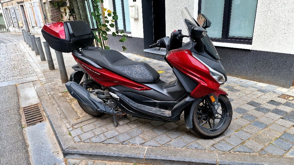 Forza 350/ ️ Le scooter GT par excellence, 350 cm³, Scooter, Occasion, Contrôle de traction